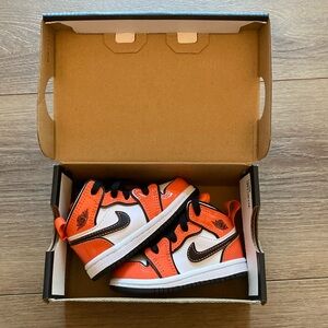 NIB Nike Air Jordan 1 Mid SE TD Orange and Black Size 4 Infant NIB